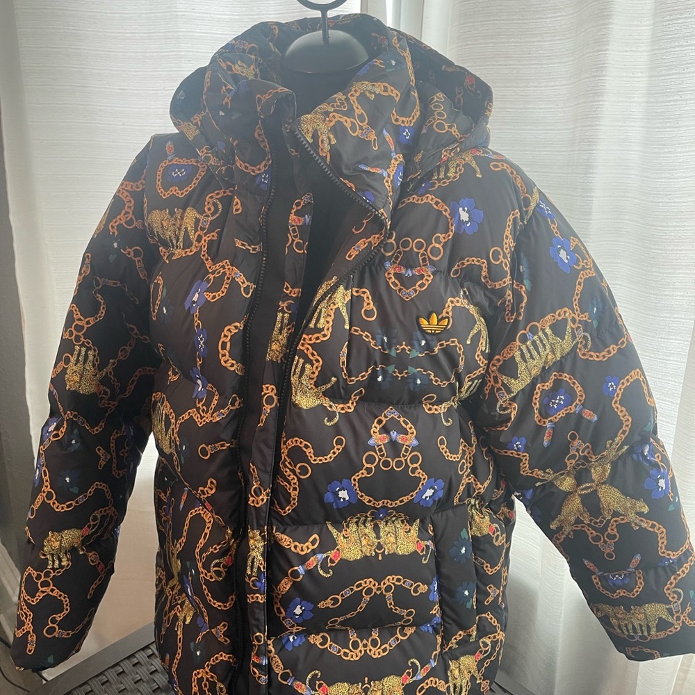 Sz XL Women’s Adidas GS Down Fill Puffer Jacket Leopard Chain GD2502 $280